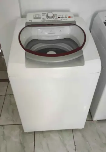 Máquina de Lavar Roupa 11kg Brastemp voltagem 110
