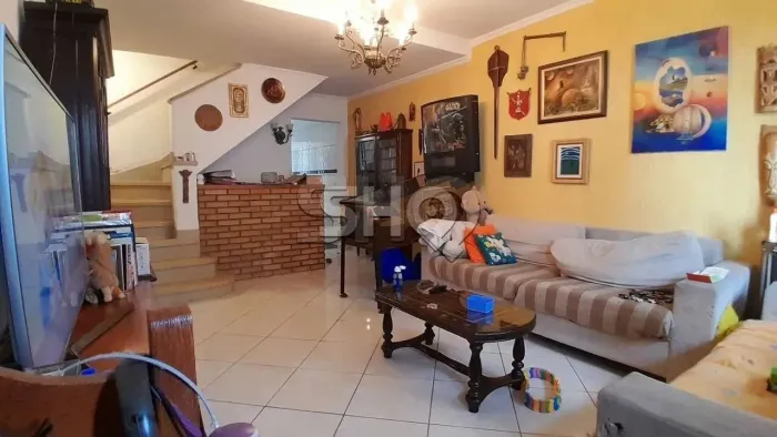 Linda Casa em Condomínio no Sumaré - SP Casa para venda com 3 quartos, 3 banheiros, 2 vaga