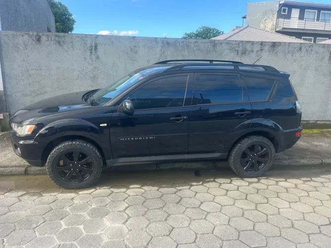 Mitsubishi Outlander 2.4 16V 170cv Aut. 2011