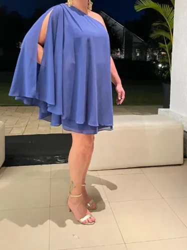 Vestido de um ombro só, azul royal, veste n.º 50