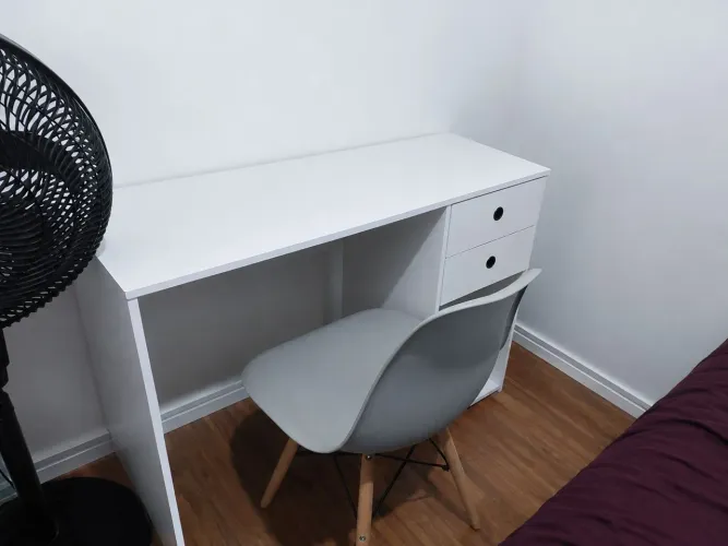 Mesa escrivaninha escritório com cadeira