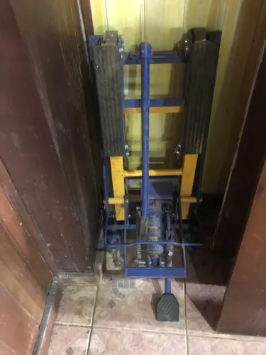 Macaco De Elevação Hidráulico Para Moto 680kg