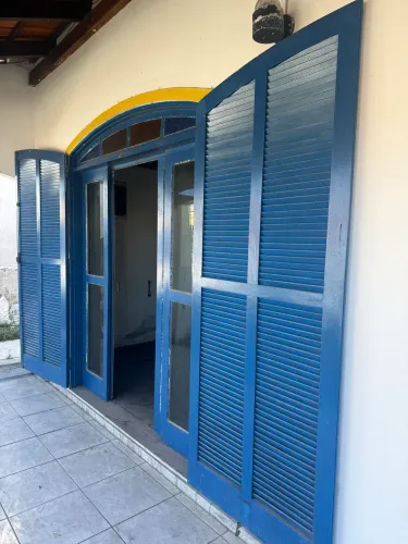 Venda de janelas, portas internas e externas