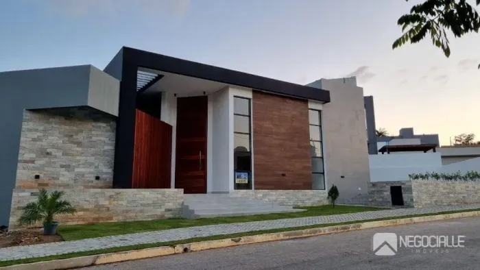 Casa com 3 dormitórios à venda, 200 m² por R$ 900.000,00 - Zona Rural - Campina Grande/PB