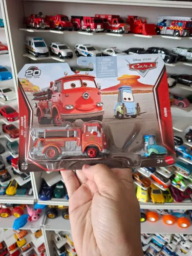 Red e Guido - Disney Pixar Cars - Comemoração 20 anos