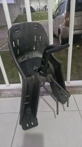 Vendo cadeirinha infantil dianteira para bike.