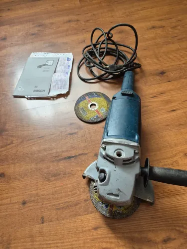 Vendo esmerilhadeira 7" 220v.