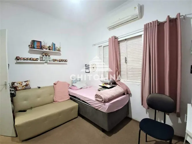 Casa com 4 dormitórios, sendo 1 suíte à venda, 180 m² por R$ 1.700.000 - Centro - Itapetin