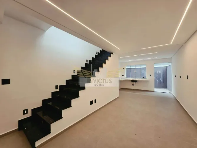 Sobrado com 3 Dormitórios à Venda, 103m² - Vila Alzira, Santo André/SP.
