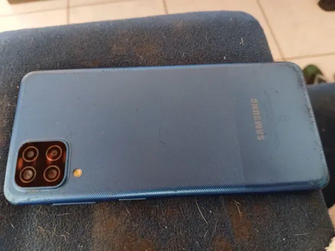Vendo galáxia a12 usado! Só venda!