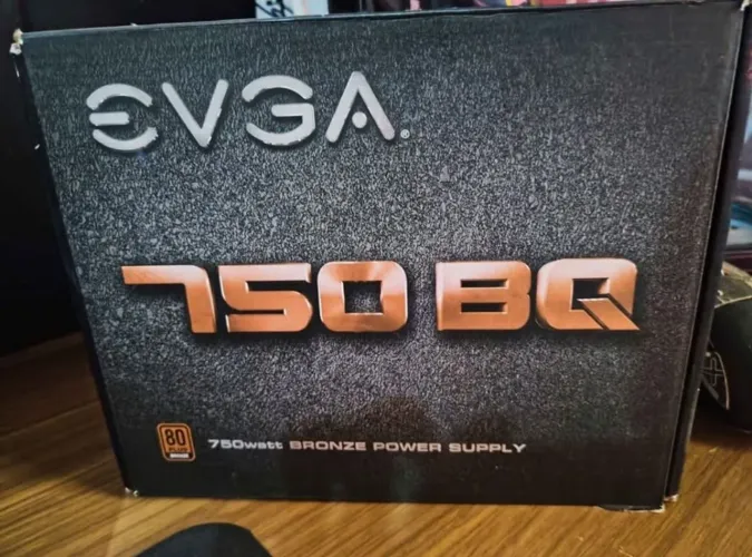 Fonte EVGA 750, 80 plus bronze, pfc ativo, semi modular.