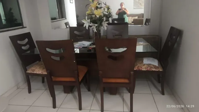 Mesa com cadeiras
