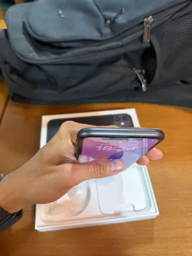 iPhone 11 64 gb todo original com caixa 
