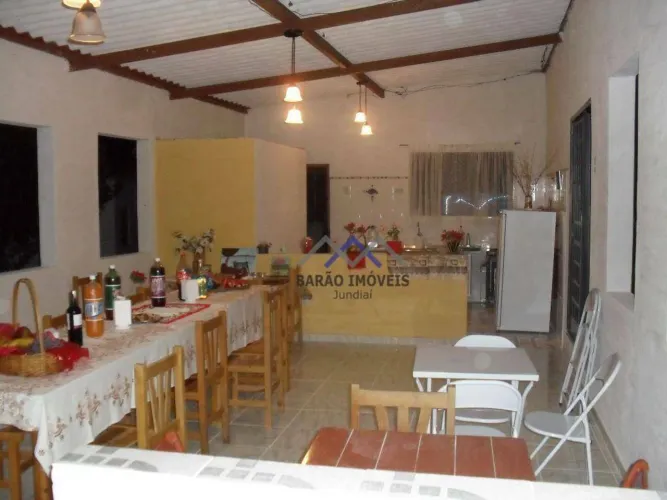 Excelente Chácara com 259,93 m2 de área construída e 1918 m² de terreno no bairro Jardim C