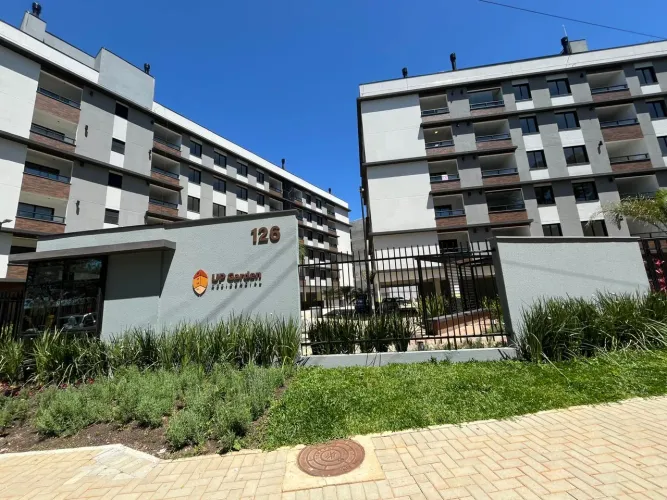 Apt 1 quadra da UP