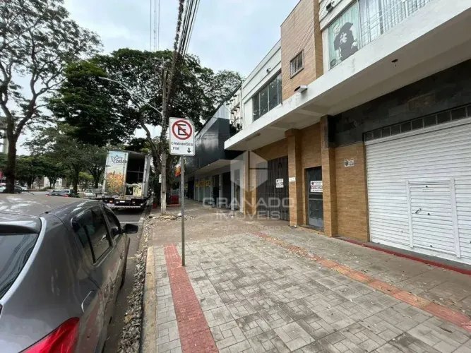 Imóvel Comercial à venda, 580 m² na Av Brasil - Zona 03 - Maringá/PR