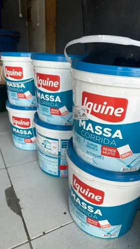 Vende se 07 Massa corrida 25kg e 08Tinta branco Neve 15L