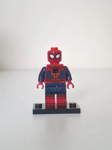 Spiderman similar Lego Bricks