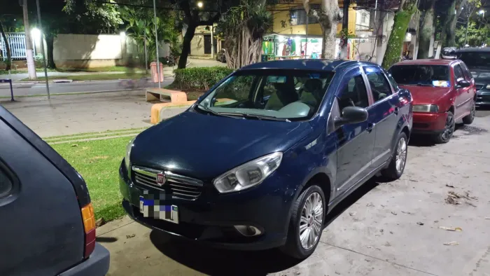 Fiat Grand Siena Essence 1.6 Flex 16V 2014