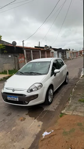 Fiat Punto Essence 1.6 Flex 16V 5P 2014