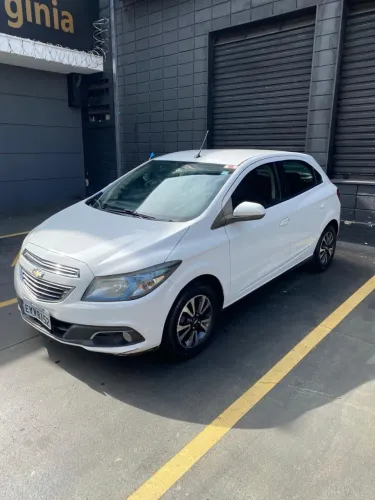 Chevrolet Onix Hatch LTZ 1.4 8V Flex Power Mec. 4P 2014