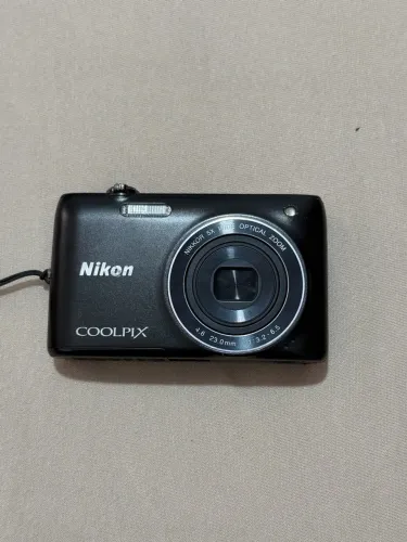 Vendo câmera Nikon