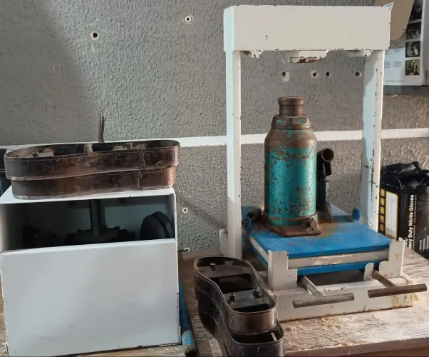 Máquina de Fazer Chinelos Completa + Facas Afiadas