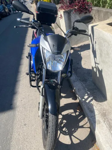 Honda 160 Titan azul