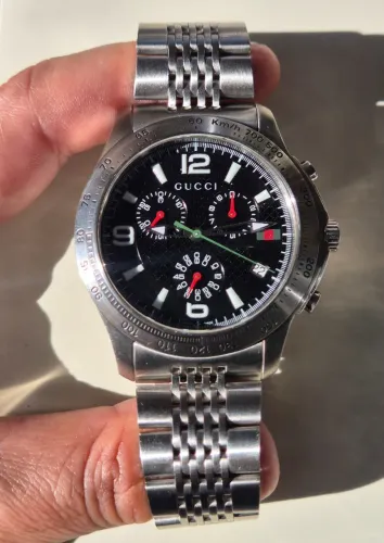 Relógio Gucci cronógrafo swiss G-timeless original - aço inox - esportivo luxo