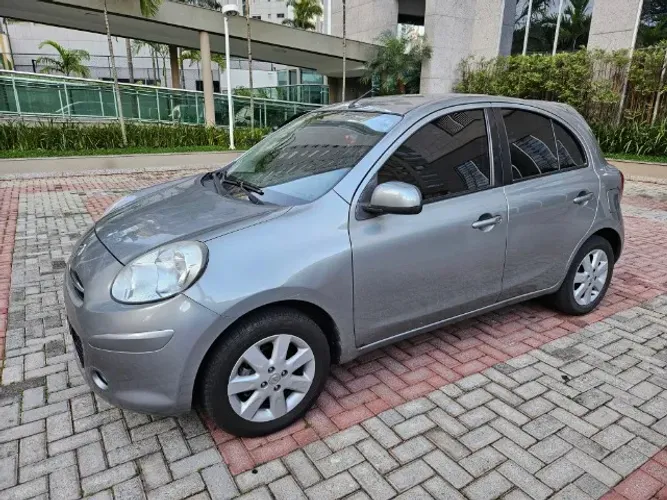 Nissan March SV 1.6 16V Flex Fuel 2014