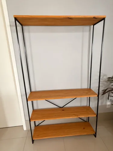 2 Prateleiras / Guarda roupas estilo industrial