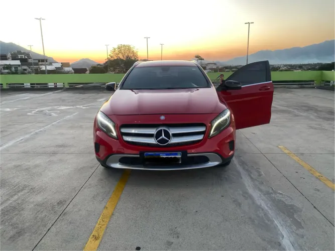 Mercedes-Benz GLA 200 Adv. 1.6/1.6 TB 16V Flex Aut. 2015
