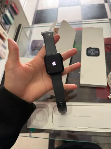 Apple Watch SE 2 44mm