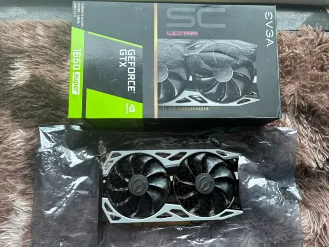 Placa de video GTX 1650 Super 4gb Evga Sc