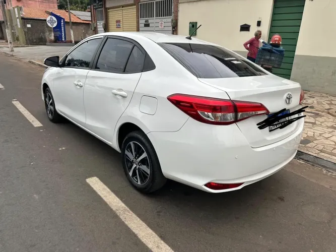 Toyota Yaris XS Connect Sedan 1.5 Flex 16V AUT 2022