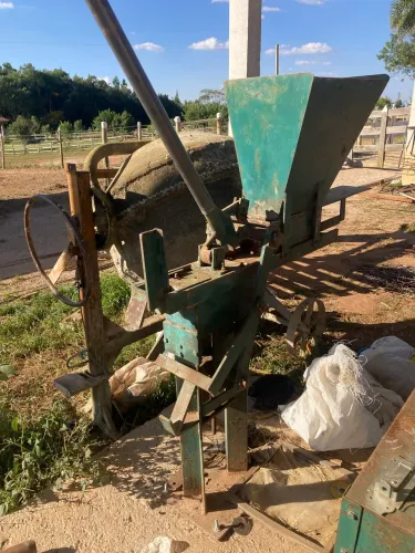 Vendo prensa manual de bloco de tijolo ecológico 