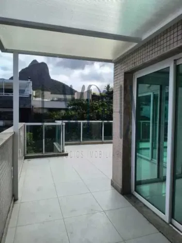Apartamento : Triplex / Residencial / Leblon