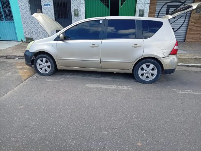 Nissan Livina SL 1.6 16V Flex Fuel 5P 2010