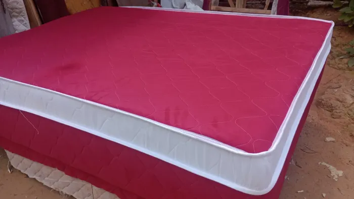 Cama box casal com 14 centímetros de espuma reforçada direto de fábrica
