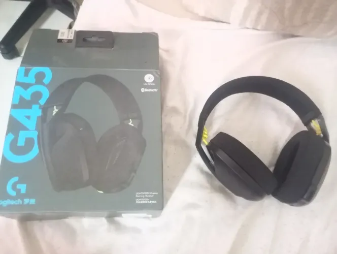 Headset e Teclado Logitech