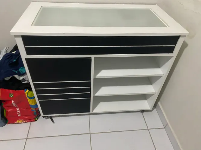 Vendo cômoda