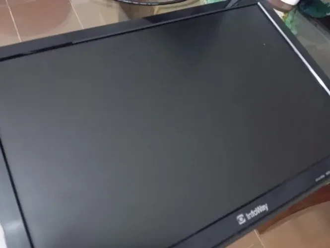 MONITOR 19" HD ITAUTEC --> VENDO OU TROCO