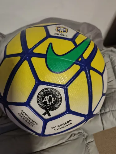 BOLA.OFICIAL NIKE HOMENAGEM CHAPECOENSE