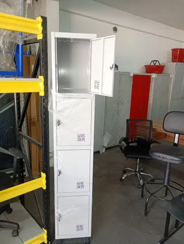 Roupeiro 4 Portas Pequenas -Pronta Entrega