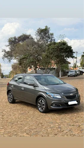 Chevrolet Onix Hatch LTZ 1.4 8V Flex Power Aut. 4P 2015