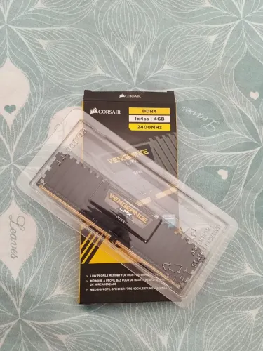 Memória Corsair Vengeance LPX Black, 4GB, 2400MHz, DDR4