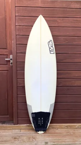 PRANCHA DE SURF LVS ES11 5'11" - 34L - EPS/EPÓXI - SEMINOVA