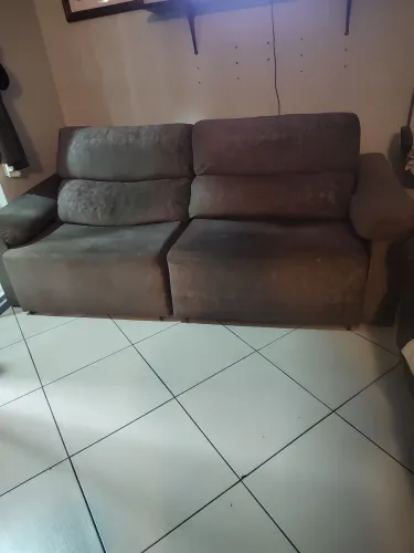 Sofá grande refretatil