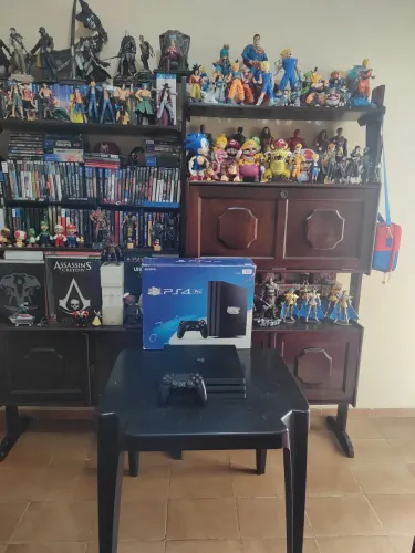 Ps4 pro d.e.s.b.l.o.q.u.e.a.d.o impecável