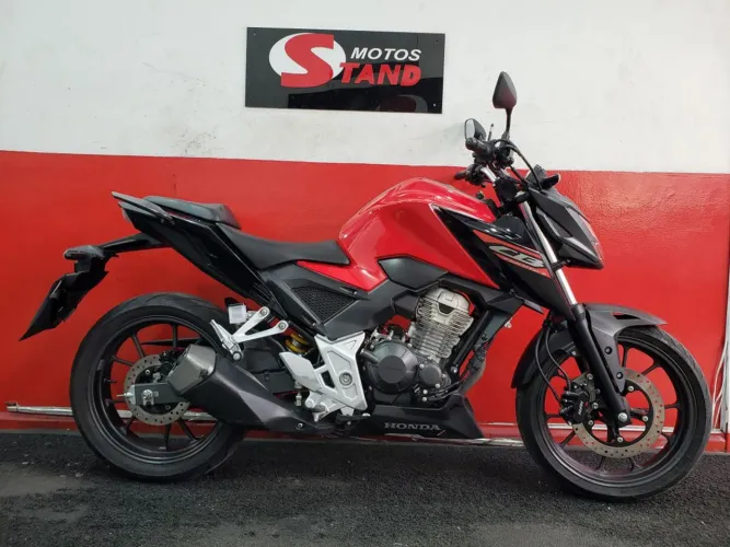 Honda CB 300F Twister 300 cc
